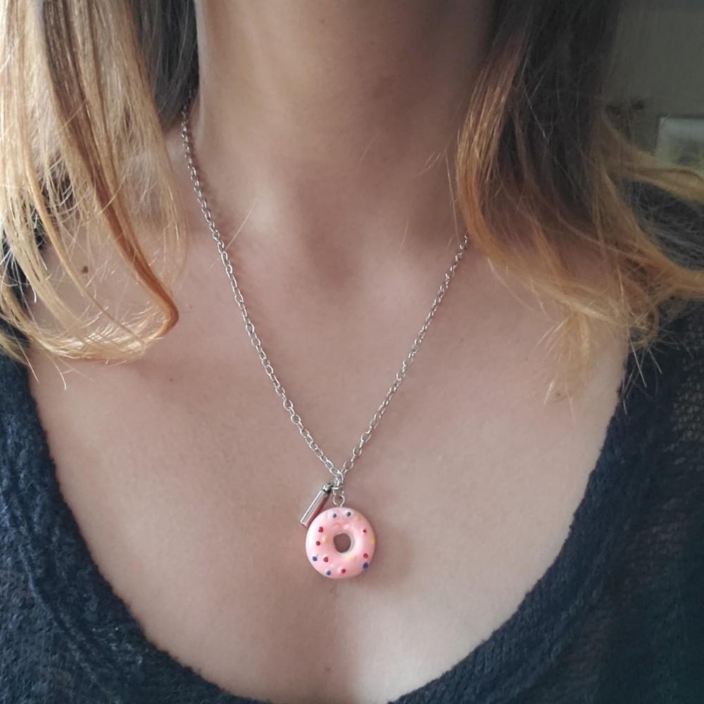 New Pair of Silver Best Friends Friendship Doughnut Necklaces - Picture 4 of 4